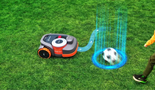 pc floor8 vision fence footbal1 jpg SEGWAY Navimow H3000E VisionFence