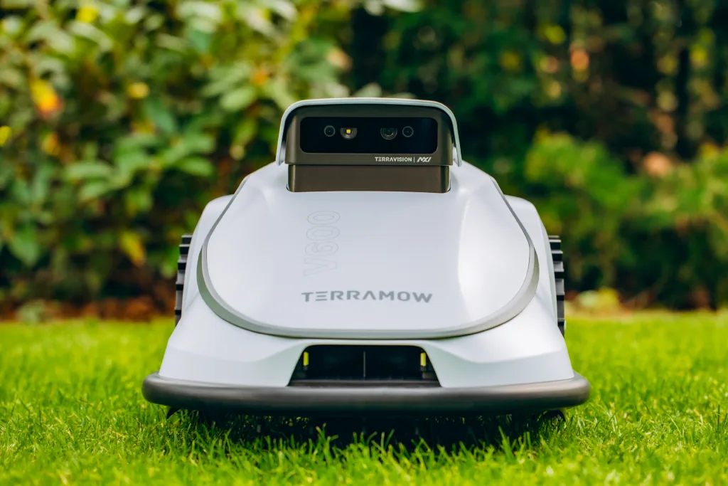 TerraMow V600 – robot koszący bez kabla do 600 m² (TerraVision 2.0)