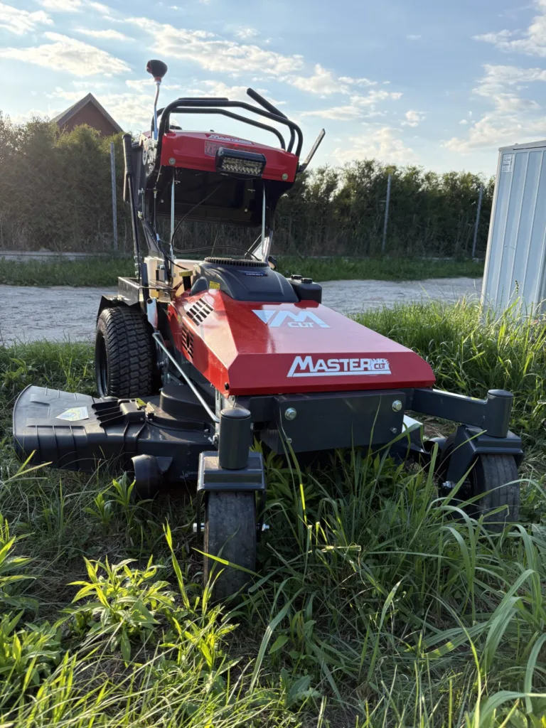 Kosiarka spalinowa MasterCut KZT83 LC452 0-Turn do zarośniętej działki